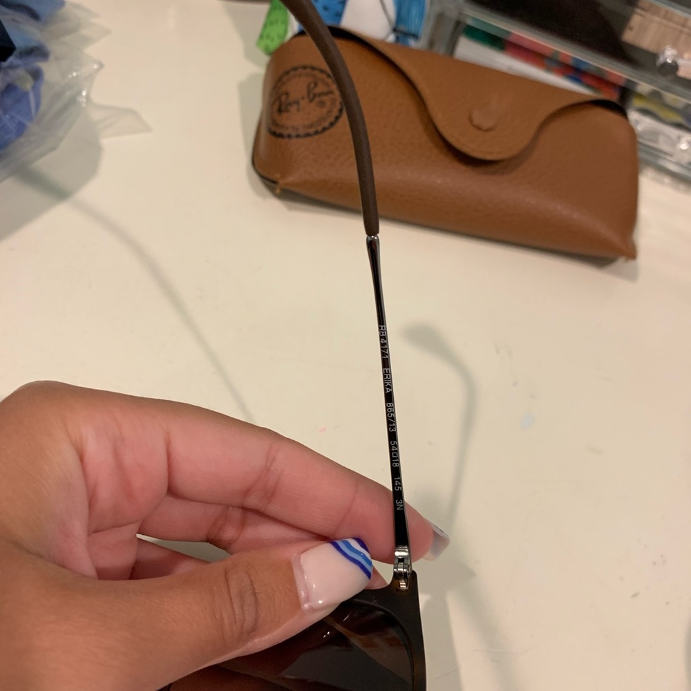 Ray Bans - Picture 7 of 8